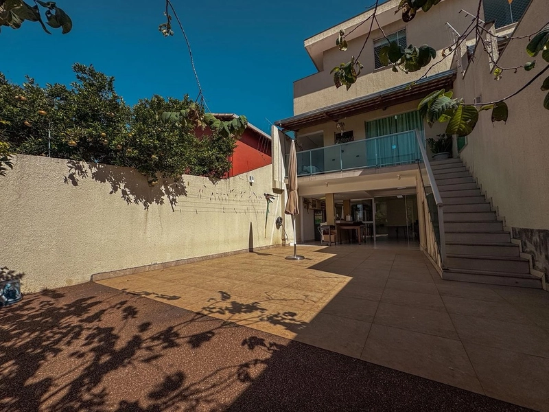 CASA GEMINADA INDIVIDUAL Á VENDA NO BAIRRO XANGRILÁ | ALTO PADRÃO: 2ª foto da galeria de imagens do imóvel