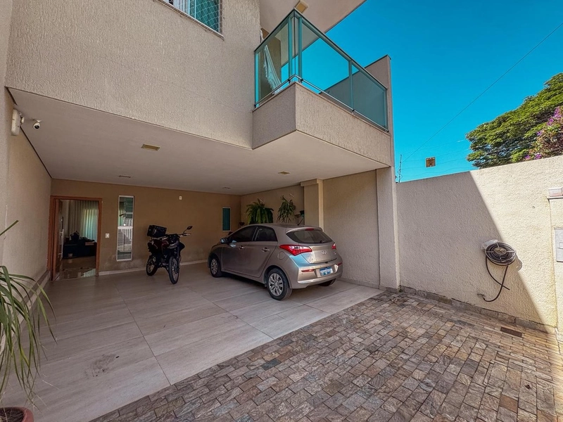 CASA GEMINADA INDIVIDUAL Á VENDA NO BAIRRO XANGRILÁ | ALTO PADRÃO: 4ª foto da galeria de imagens do imóvel