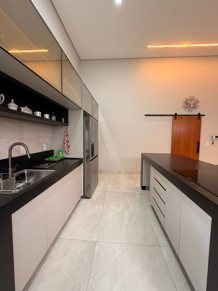 CASA Á VENDA NO BAIRRO ARVOREDO 1 | ALTO PADRÃO DE ACABAMENTO: 7ª foto da galeria de imagens do imóvel