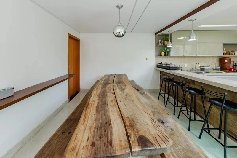 CASA A VENDA NO PADRE EUSTÁQUIO: 10ª foto da galeria de imagens do imóvel