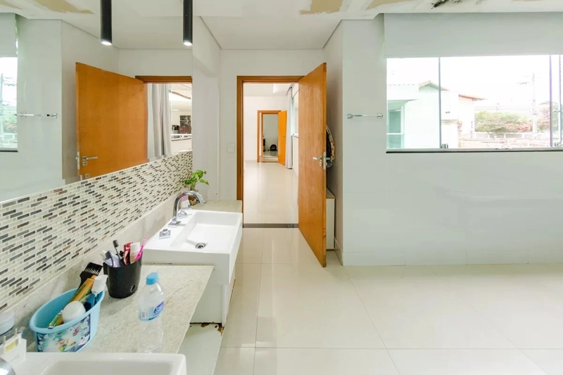 CASA A VENDA NO PADRE EUSTÁQUIO: 19ª foto da galeria de imagens do imóvel