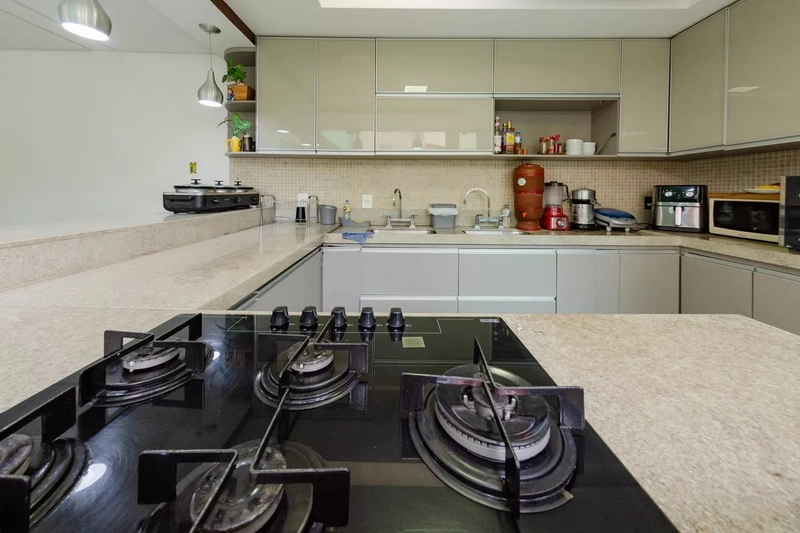 CASA A VENDA NO PADRE EUSTÁQUIO: 9ª foto da galeria de imagens do imóvel