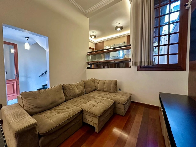 CASA DUPLEX NO ÁLVARO CAMARGOS| 6 QUARTOS SENDO 1 SUÍTE MASTER: 9ª foto da galeria de imagens do imóvel