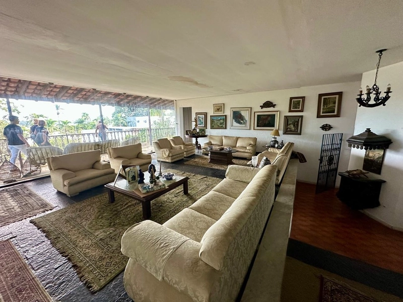 BELISSIMA CASA A VENDA NA REGIAO DO SÃO LUIZ / PAMPULHA