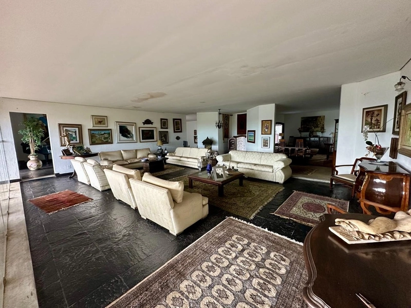 BELISSIMA CASA A VENDA NA REGIAO DO SÃO LUIZ / PAMPULHA: 3ª foto da galeria de imagens do imóvel