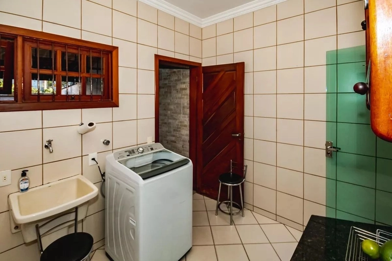 BELÍSSIMA CASA LINEAR A VENDA | 4 QUARTOS | 2 SUÍTES | 4 VAGAS: 24ª foto da galeria de imagens do imóvel