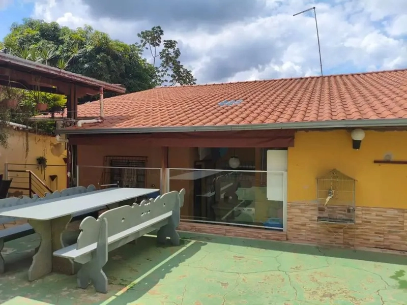 Casa com 4 quartos à venda na com habite-se á venda no Caiçara: 2ª foto da galeria de imagens do imóvel