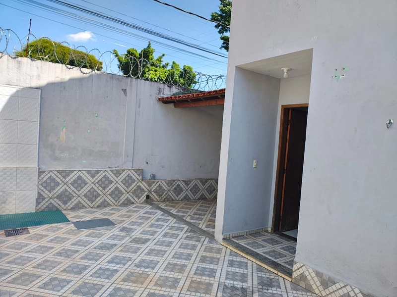 CASA 03 QUARTOS 01 SUITE 04 VAGAS NO BAIRRO SERRANO: 12ª foto da galeria de imagens do imóvel