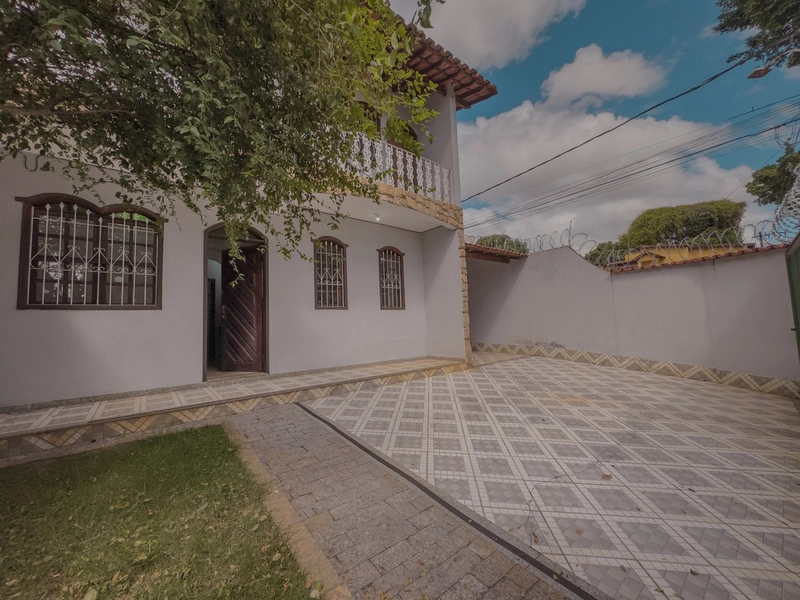 CASA GEMINADA INDIVIDUAL Á VENDA NO SERRANO | 03 QUARTOS |  01 SUITE |: 2ª foto da galeria de imagens do imóvel