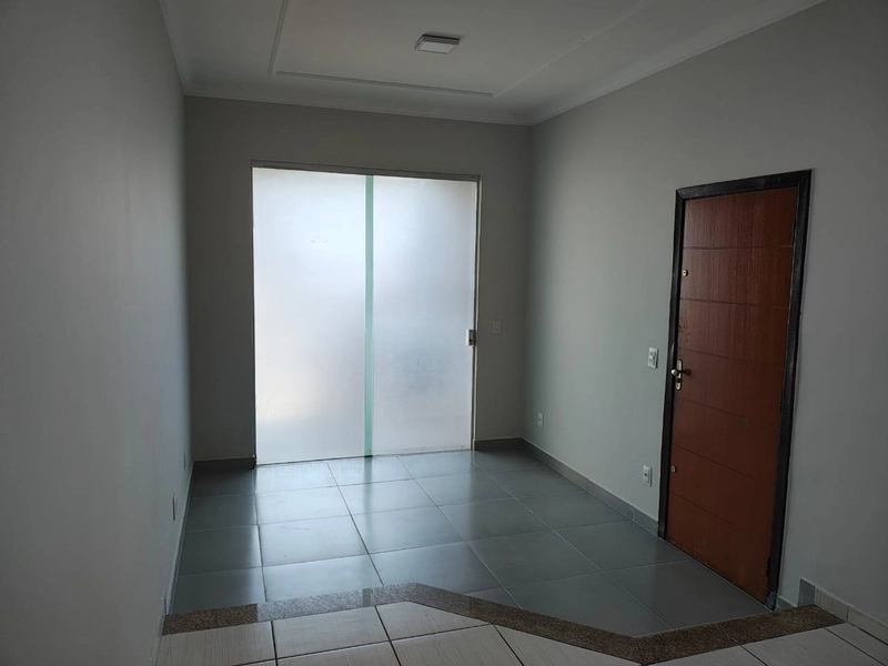 CASA LINEAR  A VENDA BAIRRO SANTA MÔNICA: 25ª foto da galeria de imagens do imóvel