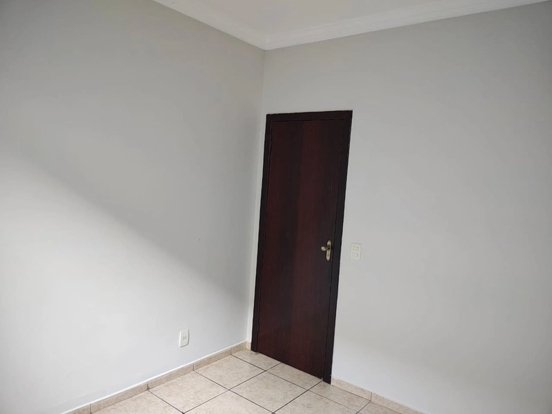 CASA LINEAR  A VENDA BAIRRO SANTA MÔNICA: 24ª foto da galeria de imagens do imóvel