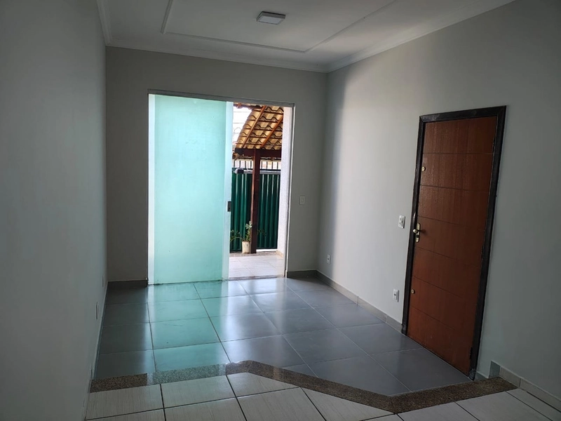 CASA LINEAR  A VENDA BAIRRO SANTA MÔNICA: 13ª foto da galeria de imagens do imóvel