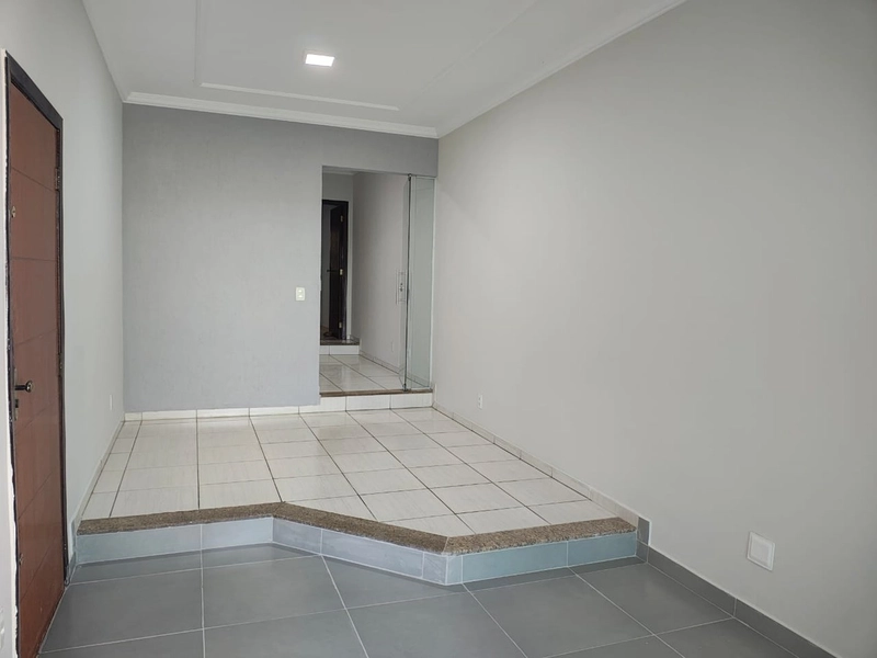 CASA LINEAR  A VENDA BAIRRO SANTA MÔNICA: 12ª foto da galeria de imagens do imóvel