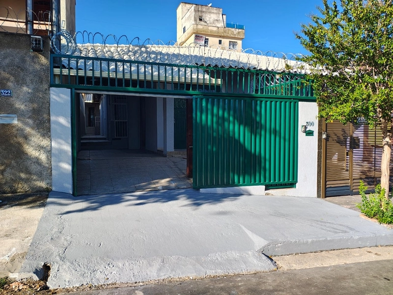 CASA LINEAR  A VENDA BAIRRO SANTA MÔNICA: 34ª foto da galeria de imagens do imóvel