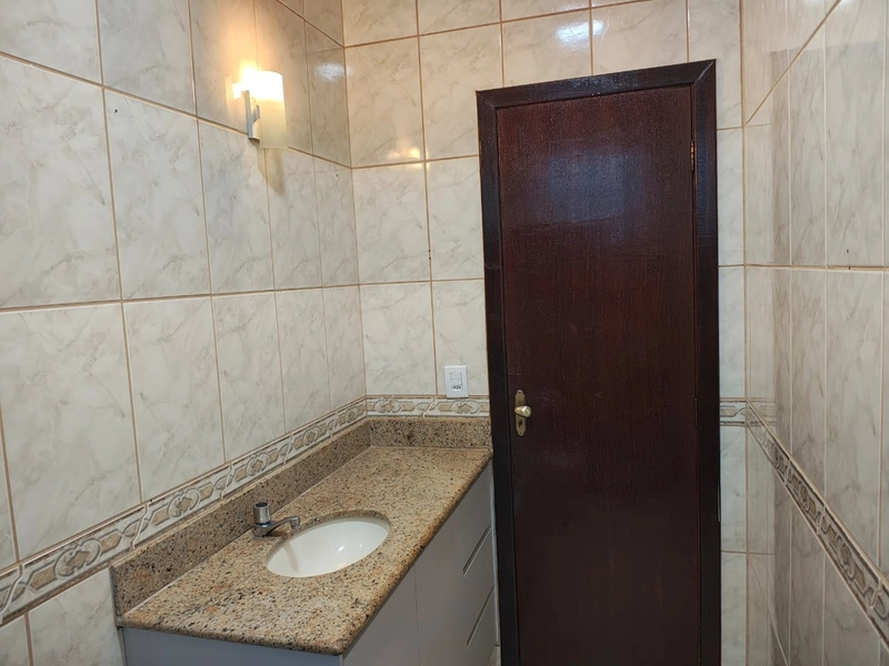 CASA LINEAR  A VENDA BAIRRO SANTA MÔNICA: 31ª foto da galeria de imagens do imóvel