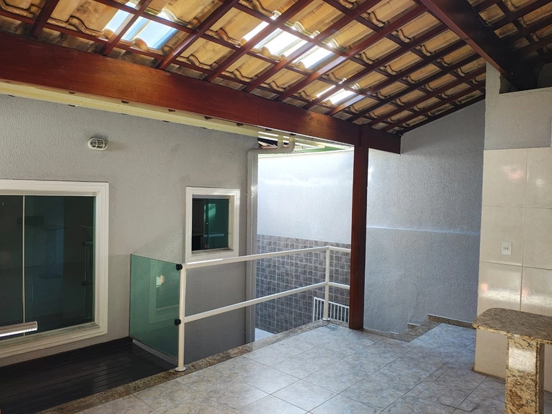 CASA LINEAR  A VENDA BAIRRO SANTA MÔNICA: 2ª foto da galeria de imagens do imóvel