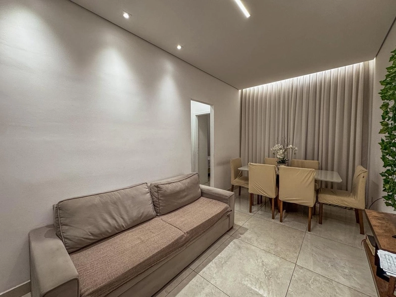 BELÍSSIMO APARTAMENTO Á VENDA NO GLÓRIA | 2 QUARTOS | REFORMADO: 4ª foto da galeria de imagens do imóvel