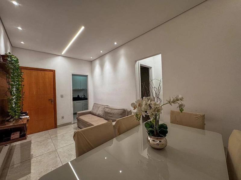 BELÍSSIMO APARTAMENTO Á VENDA NO GLÓRIA | 2 QUARTOS | REFORMADO: 6ª foto da galeria de imagens do imóvel