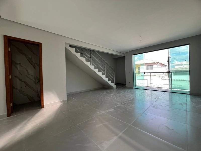 CASA DE DOIS PAVIMENTOS A VENDA BAIRRO CABRAL: 6ª foto da galeria de imagens do imóvel