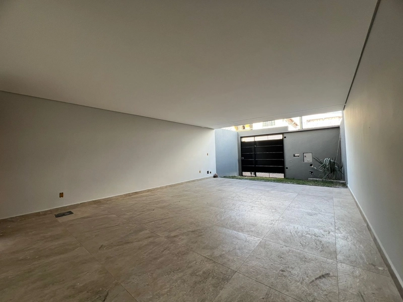 CASA DE DOIS PAVIMENTOS A VENDA BAIRRO CABRAL: 3ª foto da galeria de imagens do imóvel