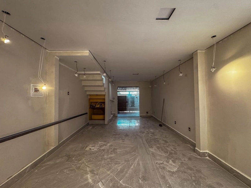 CASA GEMINADA INDIVIDUAL Á VENDA: 2ª foto da galeria de imagens do imóvel