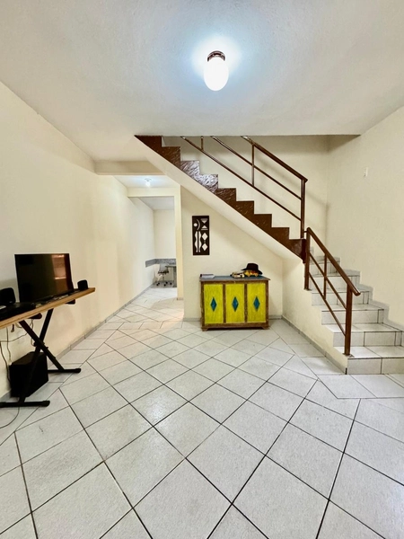 CASA GEMINADA INDIVIDUAL Á VENDA: 6ª foto da galeria de imagens do imóvel