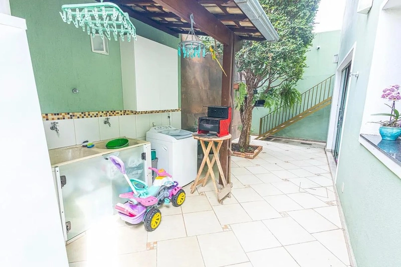 CASA A VENDA BAIRRO ALIPIO DE MELO | 03 QUARTOS | 05 BANHEIROS: 9ª foto da galeria de imagens do imóvel