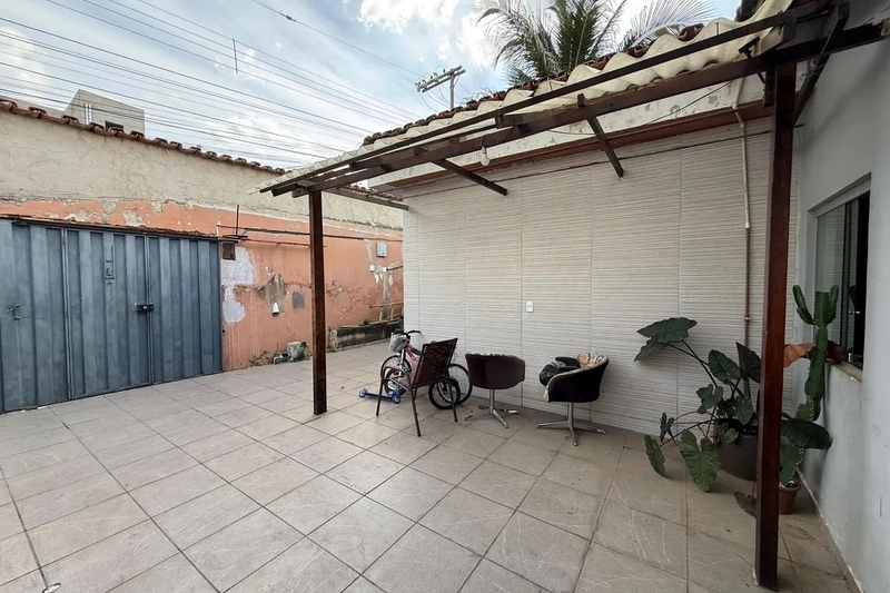 CASA A VENDA 3 QUARTOS| 2 BANHEIROS| 1 SUITE| 2 VAGAS: 1ª foto da galeria de imagens do imóvel