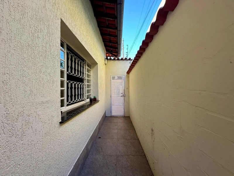 CASA À VENDA NO PLANALTO | 3 QUARTOS| 2 BANHEIROS| 1 SUITE| 8 VAGAS: 26ª foto da galeria de imagens do imóvel