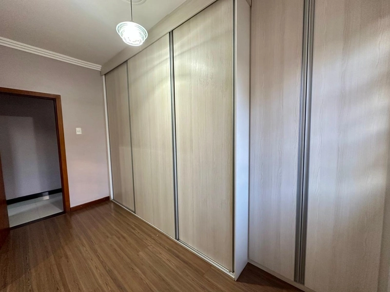 CASA À VENDA NO PLANALTO | 3 QUARTOS| 2 BANHEIROS| 1 SUITE| 8 VAGAS: 17ª foto da galeria de imagens do imóvel