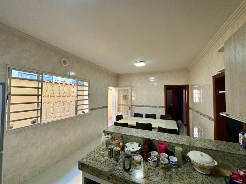 CASA À VENDA NO PLANALTO | 3 QUARTOS| 2 BANHEIROS| 1 SUITE| 8 VAGAS: 6ª foto da galeria de imagens do imóvel