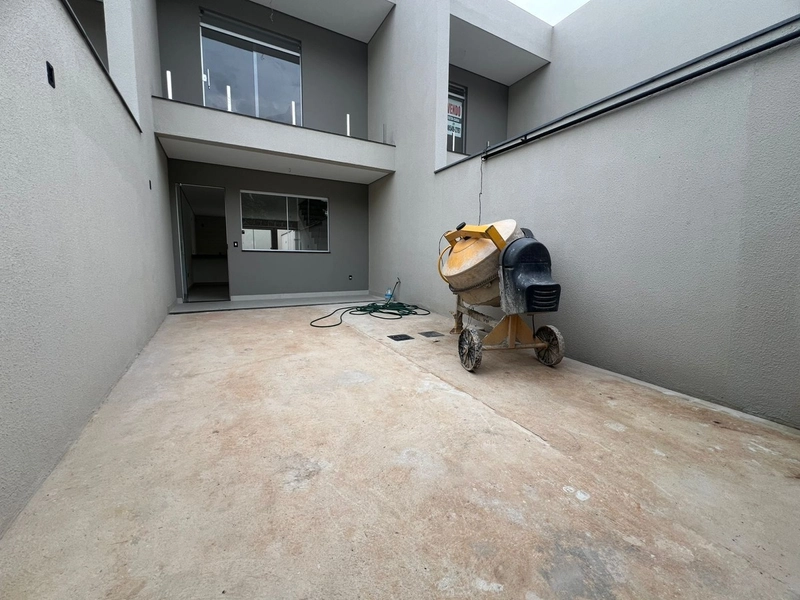 CASA GEMINADA INDIVIDUAL NO BAIRRO XANGRILA COM 02 DORMITÓRIO: 1ª foto da galeria de imagens do imóvel