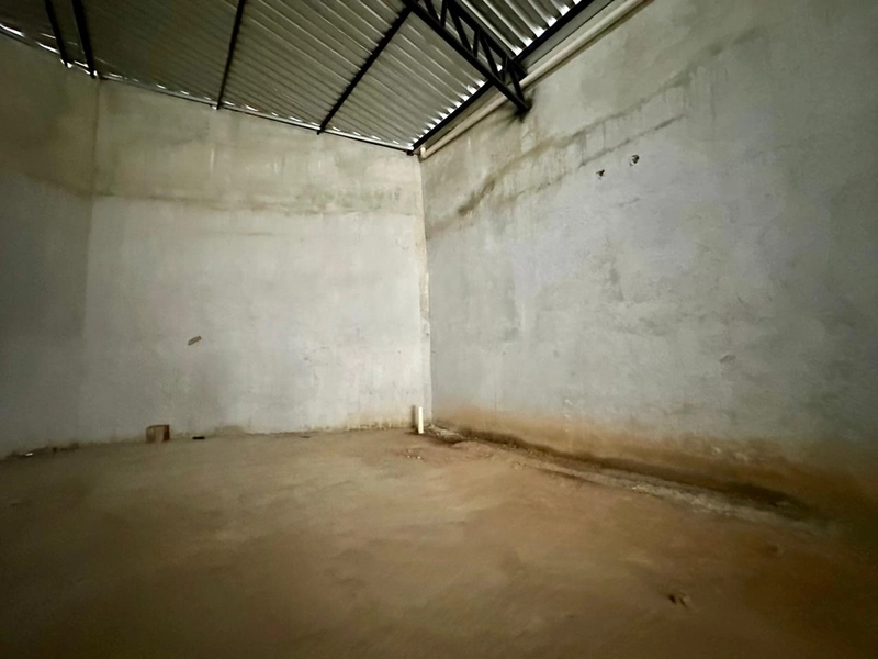 GALPÃO À VENDA NO XANGRI-LÁ: 4ª foto da galeria de imagens do imóvel
