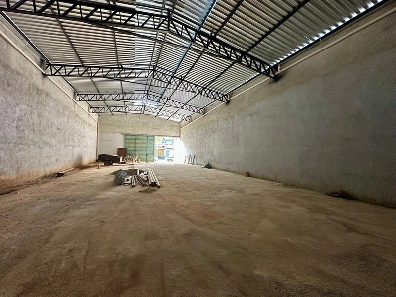 GALPÃO À VENDA NO XANGRI-LÁ: 2ª foto da galeria de imagens do imóvel