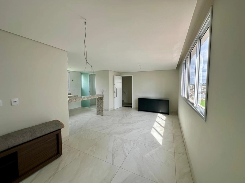 APARTAMENTO À VENDA NO CABRAL | 3 QUARTOS| 2 BANHEIROS| 1 SUITE: 4ª foto da galeria de imagens do imóvel