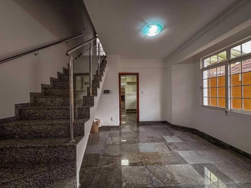 BELÍSSIMA CASA GEMINADA INDIVIDUAL À VENDA NO CASTELO | 4 QUARTOS: 30ª foto da galeria de imagens do imóvel