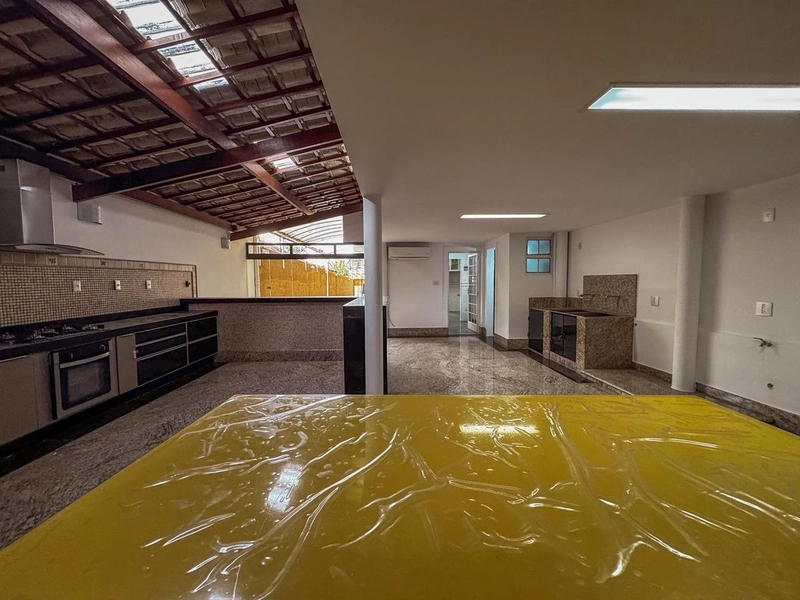 BELÍSSIMA CASA GEMINADA INDIVIDUAL À VENDA NO CASTELO | 4 QUARTOS: 14ª foto da galeria de imagens do imóvel