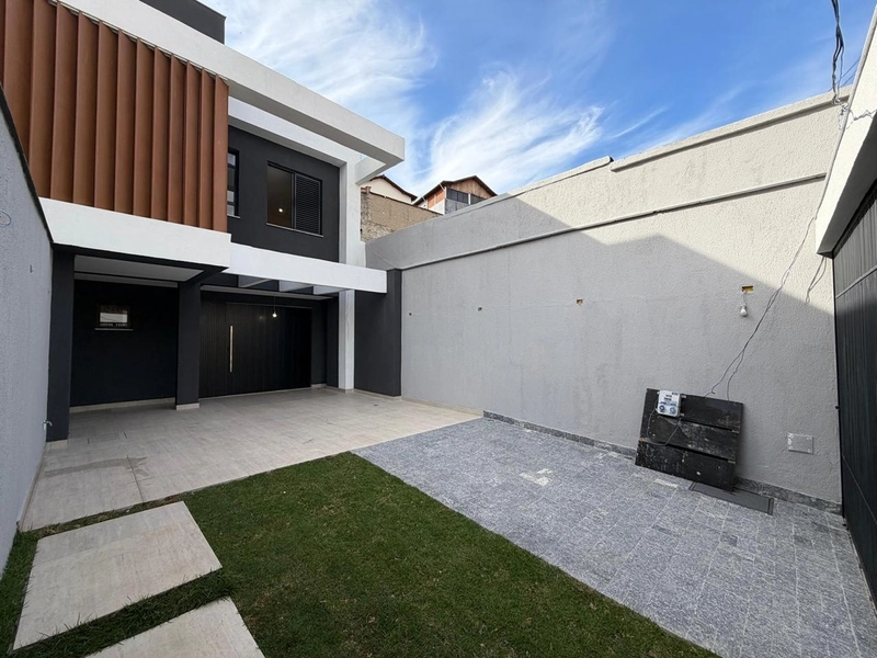 CASA GEMINADA 3 QUARTOS | 4 BANHEIROS | 3 SUÍTES | 4 VAGAS: 2ª foto da galeria de imagens do imóvel
