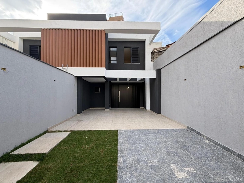 CASA GEMINADA 3 QUARTOS | 4 BANHEIROS | 3 SUÍTES | 4 VAGAS: 1ª foto da galeria de imagens do imóvel