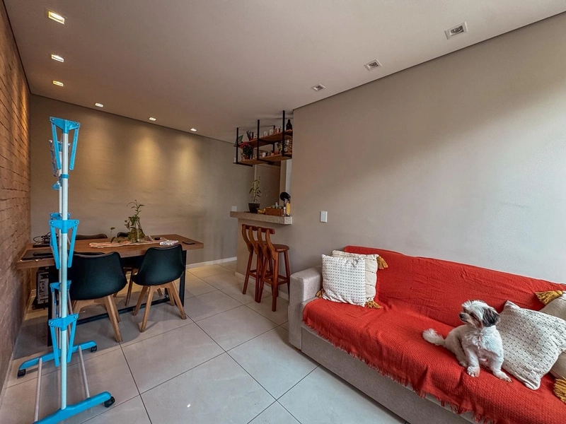 LINDO APARTAMENTO Á VENDA | BAIRRO CABRAL | 02 QUARTOS | 01 BANHO: 6ª foto da galeria de imagens do imóvel