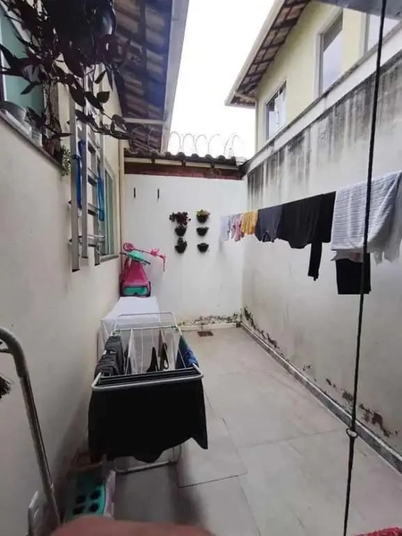 Casa Geminada Com Entrada Coletiva à Venda: 9ª foto da galeria de imagens do imóvel