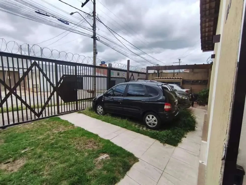 Casa Geminada Com Entrada Coletiva à Venda: 24ª foto da galeria de imagens do imóvel