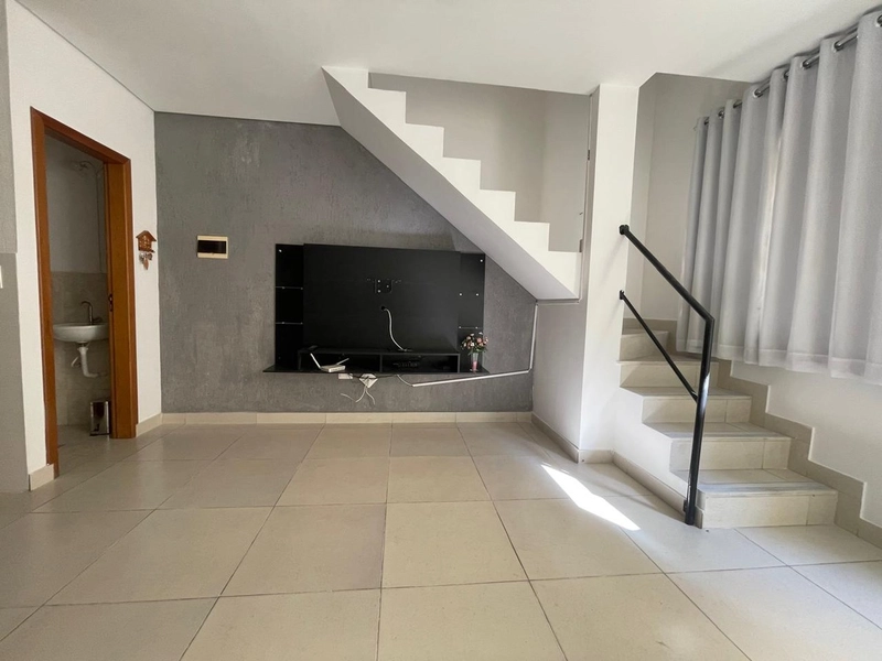 Casa Geminada à Venda no Parque Xangri-lá | Contagem: 6ª foto da galeria de imagens do imóvel