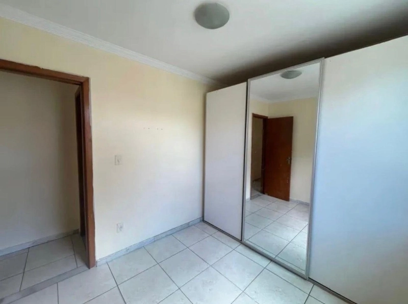 CASA A VENDA | 2 QUARTOS | 1 BANHEIRO | 2 VAGAS: 8ª foto da galeria de imagens do imóvel
