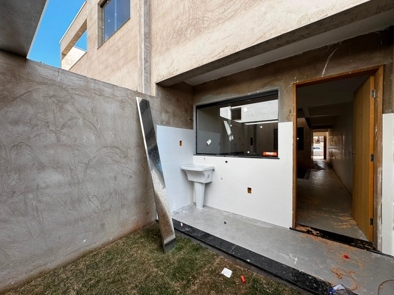 CASA GEMINADA INDIVIDUAL Á VENDA NO BAIRRO XANGRILÁ | 02 QUARTOS: 26ª foto da galeria de imagens do imóvel