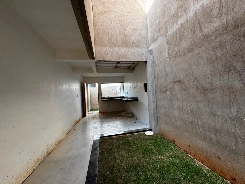 CASA GEMINADA INDIVIDUAL Á VENDA NO BAIRRO XANGRILÁ | 02 QUARTOS: 5ª foto da galeria de imagens do imóvel