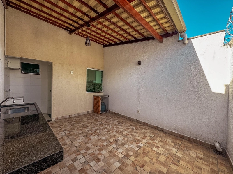 CASA GEMINADA PARA LOCAÇÃO ENTRADA COLETIVA | BAIRRO XANGRILÁ: 1ª foto da galeria de imagens do imóvel