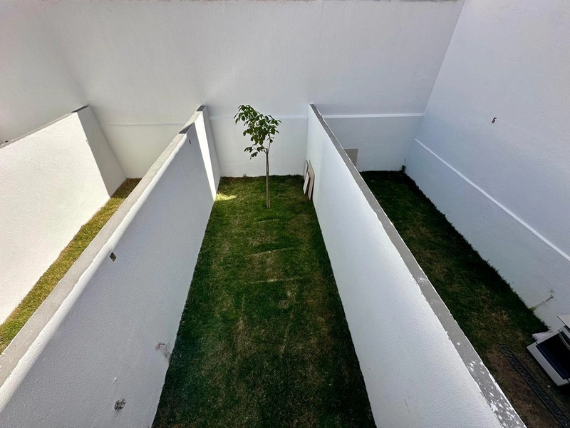 CASA GEMINADA INDIVIDUAL À VENDA NO JARDIM LEBLON: 27ª foto da galeria de imagens do imóvel