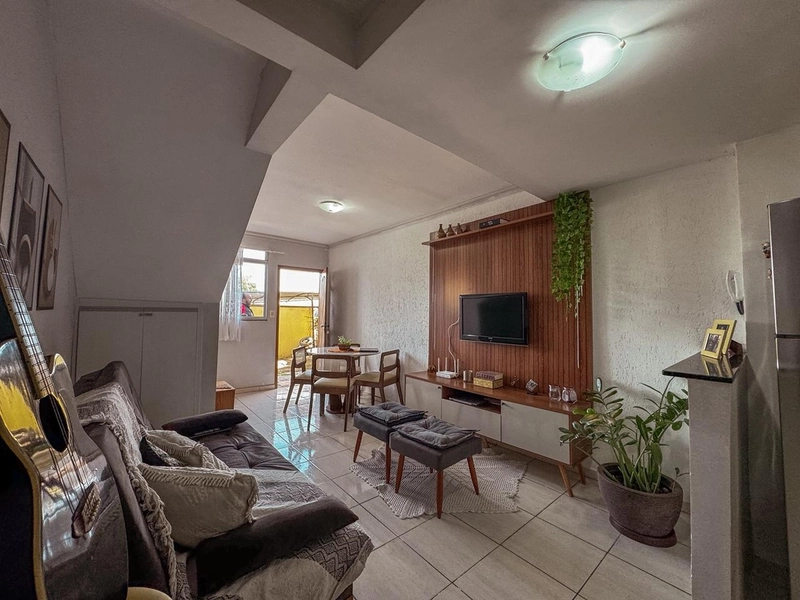 CASA GEMINADA EM CONDOMÍNIO À VENDA NO BAIRRO XANGRILA: 3ª foto da galeria de imagens do imóvel