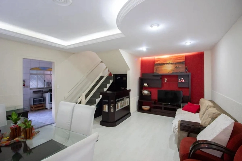LINDA CASA A VENDA NO PARQUE TURISTA